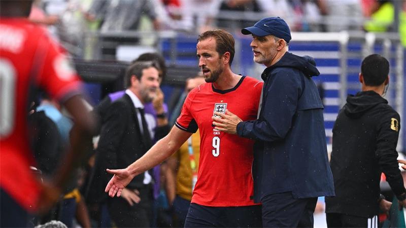 Kane-Rekord und Bellingham-Show: Tuchels Engländer auf Kurs Der Trainer und sein Kapitän: Tuchel (r.) mit Kane.