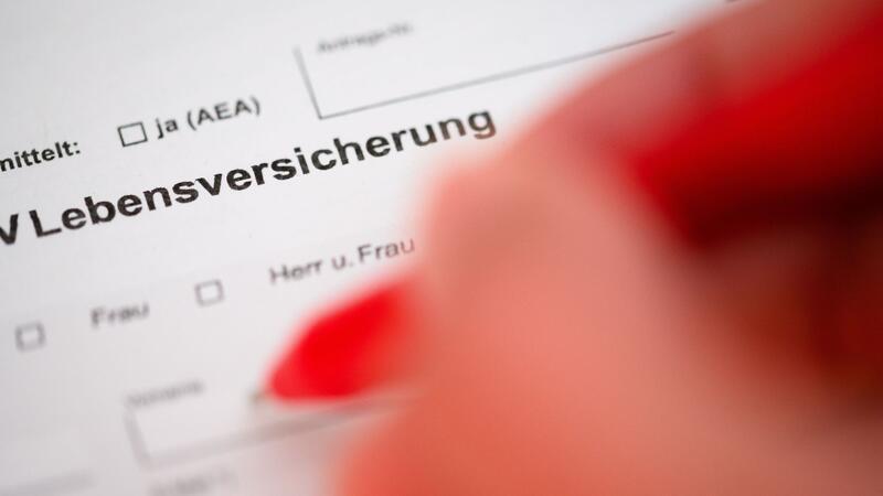 Höhere Zinsen für Altersvorsorgesparer „Der Trend zeigt nach oben“ - die Zinsen für Lebensversicherungen dürften in der Breite wieder steigen.