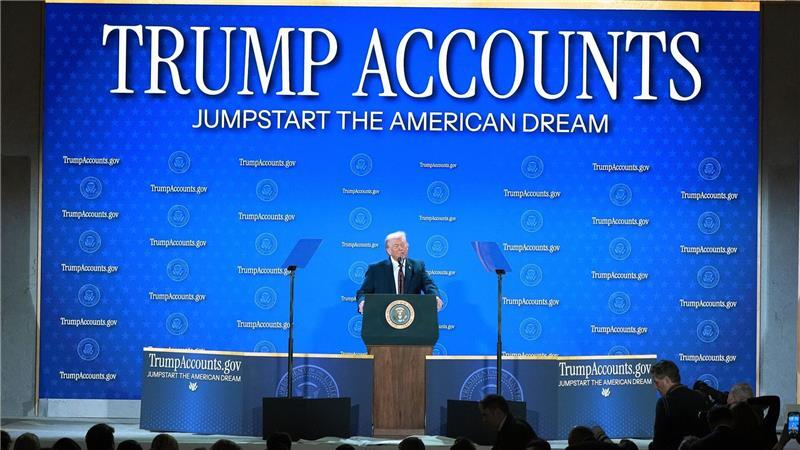 Der US-Präsident machte bei einer Veranstaltung des Finanzministeriums Werbung für die „Trump Accounts“