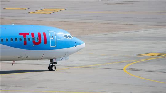 Der Unfall ereignete sich während einer Zeremonie zur Taufe eines Flugzeugs des Touristikunternehmens TUI. (Symbolbild) 