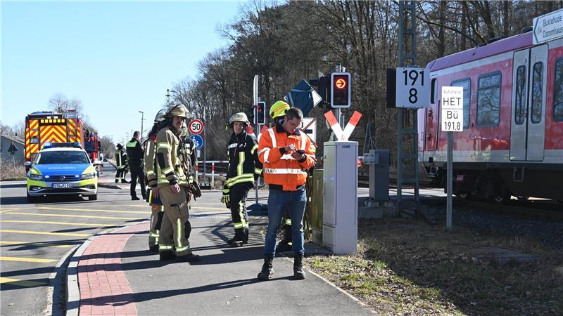 Der Unfallmanager der Deutschen Bahn gibt die S-Bahn und den Bahnverkehr wieder frei.