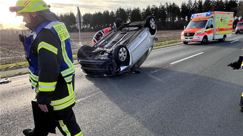 Der Unfallwagen musste abgeschleppt werden.