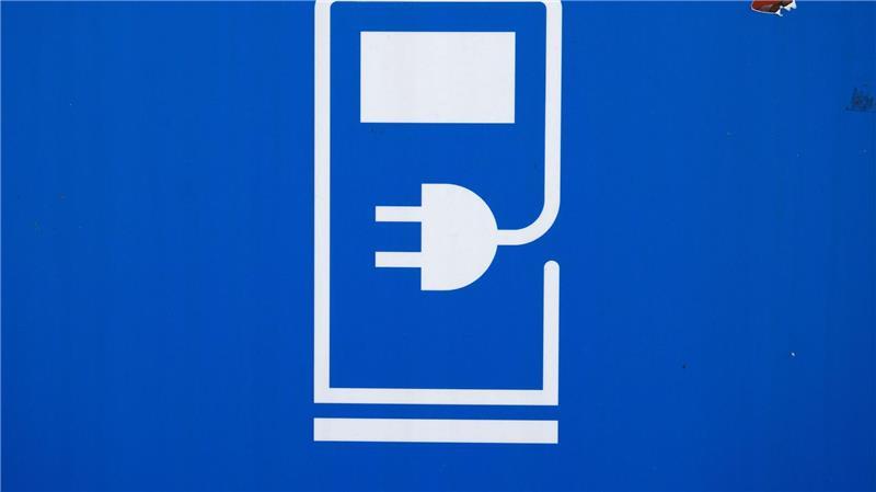 Der VDA fordert mehr Tempo beim Ausbau der Ladeinfrastruktur. (Archivbild)