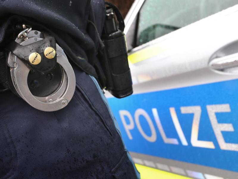 Der Vater wurde kurz nach dem Vorfall in der Nacht zum vergangenen Sonnabend festgenommen. Foto: Hildenbrand/dpa/Symbolbild
