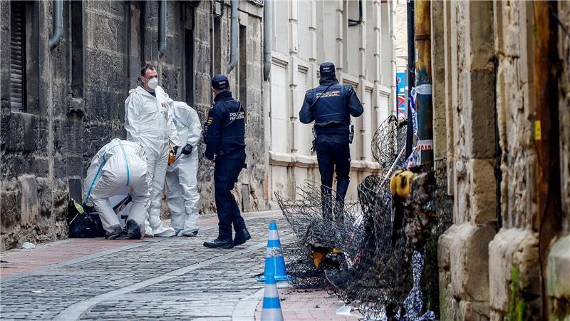 Der Verdächtige stellte sich laut Polizei, als er von der Fahndung erfuhr. 