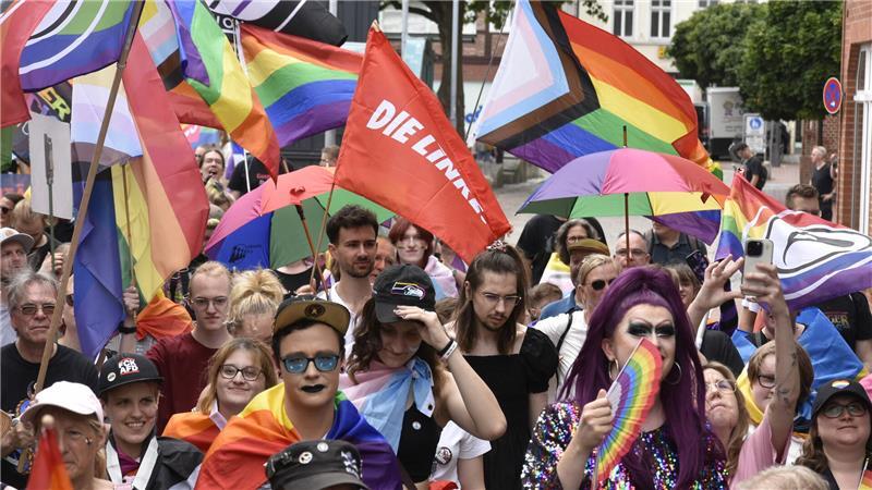 Der Verein Quest - Queeres Stade plant wieder ein Pride Wochenende mit CSD.