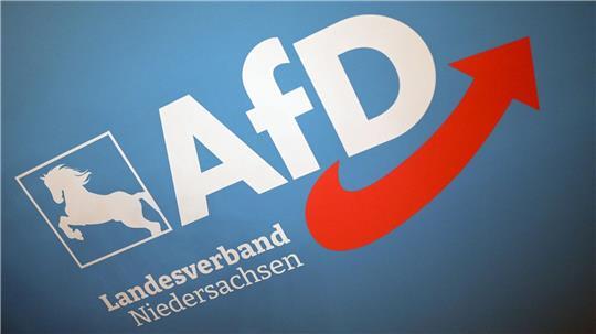 Der Verfassungsschutz in Niedersachsen darf seine Beobachtung des AfD-Landesverbandes vorläufig hochstufen. (Symbolbild)
