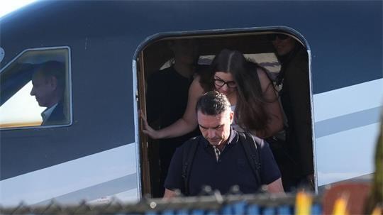 Der Verlierer der brasilianischen Präsidentenwahl, Flávio Bolsonaro, ist in den USA gelandet.