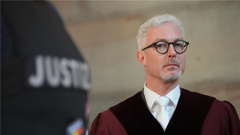 „Gauleiter“: Minderjährige sollen rechte Terrorgruppe geführt haben Der Vertreter der Generalbundesanwaltschaft wollte das Verfahren öffentlich führen.