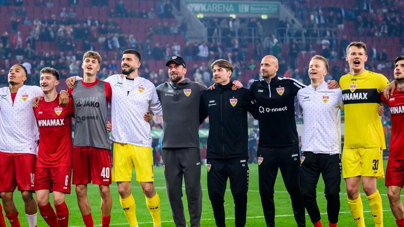 Stuttgart im Rausch: Neue Kabinen-Hymne und Bayern-Attacke Der VfB Stuttgart feiert den Sieg beim FC Augsburg.