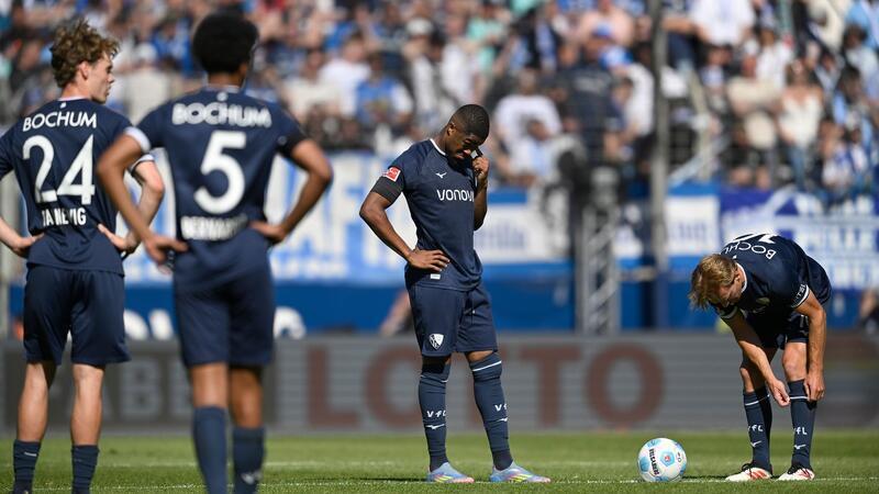 Der VfL Bochum steigt zum siebten Mal aus der Bundesliga ab.