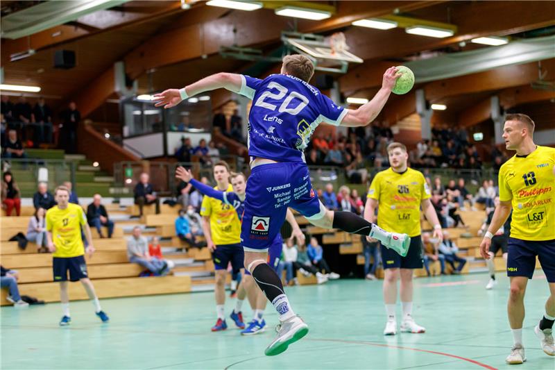 VfL Fredenbeck lässt aufhorchen – Trübsal in Beckdorf Der VfL Fredenbeck siegte mit 32:21 gegen Rotenburg und ist schon Tabellendritter (8:4 Punkte). Archivfoto: Jörg Struwe/Picselweb