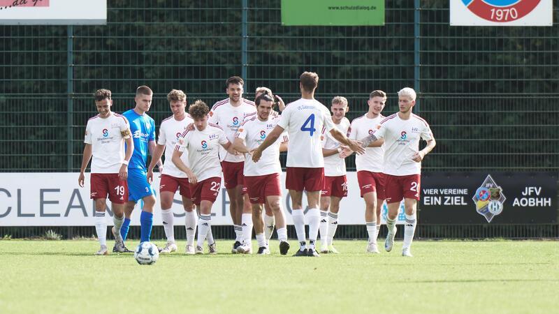Der VfL Güldenstern Stade hat das Spitzenspiel in Ahlerstedt gewonnen.