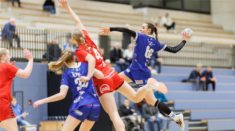 Trotz vieler Ausfälle: VfL Stade gewinnt Heimspiel gegen Oyten Der VfL Stade, hier die dreifache Torschützin Lena-Marie Müller, setzte sich in der Schlussphase ab.