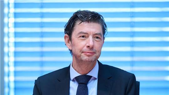 Der Virologe Drosten hat vor Gericht Erfolg gegen Äußerungen des Nanowissenschaftlers Wiesendanger. (Archivbild)