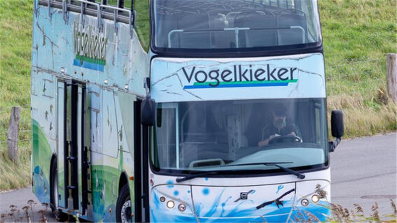 Der „Vogelkieker“ ist eine Beobachtungsstation auf Rädern.