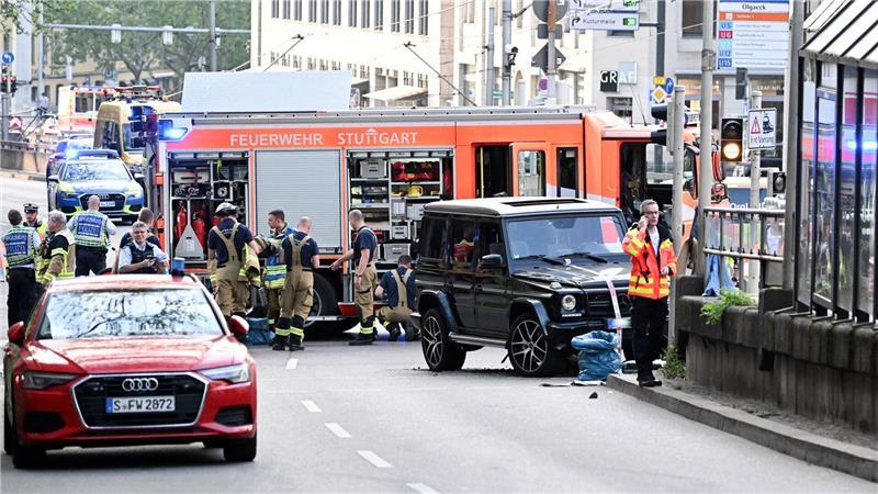 Eine Tote, sieben Verletzte - Unfallfahrer wieder frei Der Vorfall ereignete sich an der Stadtbahn-Haltestelle Olgaeck am Rande der Innenstadt.