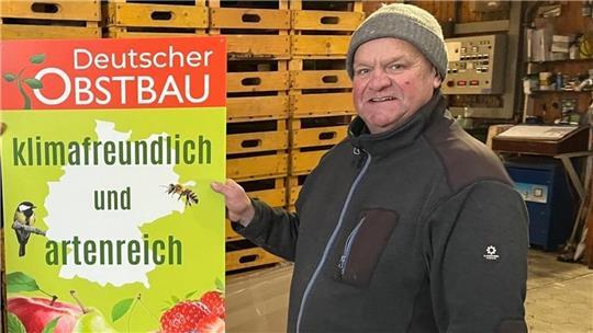Der Vorsitzende der Fachgruppe Obstbau, Claus Schliecker, ist enttäuscht von der Agrarpolitik in Berlin und Hannover.