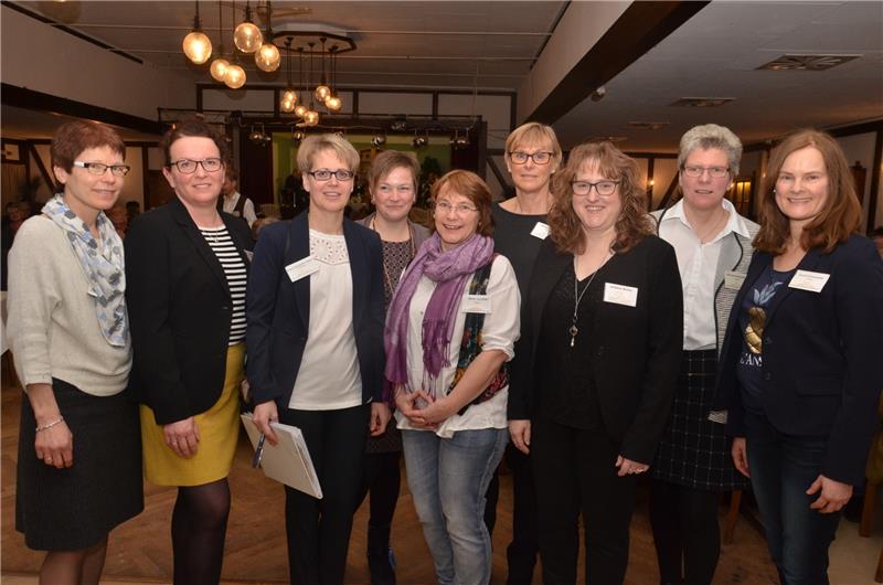 Der Vorstand des Landfrauen-Vereins Harsefeld und Umgebung blickt in Ahlerstedt zuversichtlich ins neue Jahr. Fotos Fehlbus