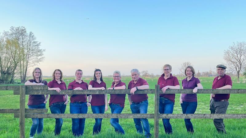 Der Vorstand (v. li.): Sandra Soppa, Yvonne Hagenah, Julia Wolter, Melanie Plate, Sabine Büther, Klaus Wolter, Ines von Kroge, Bettina Schildt und Frank Dierks. Es fehlen Katharina Mizera und Stine Hagenah.