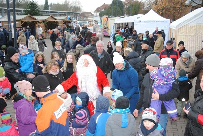 Der Weihnachtsmann in Altkloster. Foto: Vasel