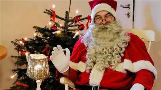 Der Weihnachtsmann kommt zum Weihnachtsmarkt in Hammah.