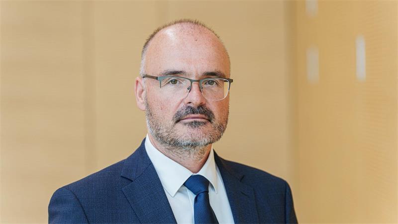 Der Weiße Ring mit dem Ehrenvorsitzenden Patrick Liesching vermutet, dass „hier ein riesiges Kriminalitätsfeld im Dunklen liegt“. (Archivbild)