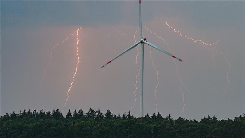 Der Wetterdienst sieht schwere Gewitter aufziehen. (Archivbild)