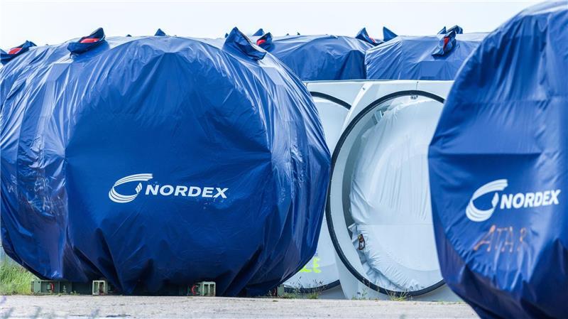 Nordex installiert weniger Windräder Der Windradhersteller Nordex konnte trotz Umsatzrückgang den Gewinn im ersten Quartal steigern. (Archivbild)