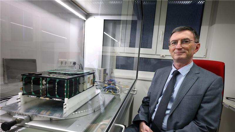 Der Wissenschaftler sagt, intelligentes Leben fernab der Erde könnte weit fortgeschritten sein.