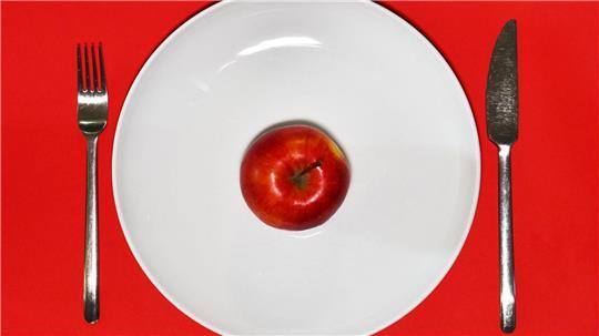 Der Wunsch nach Kontrolle über Körper und Gesundheit kann laut Experten beim Fasten eine Rolle spielen. (Archivbild) 