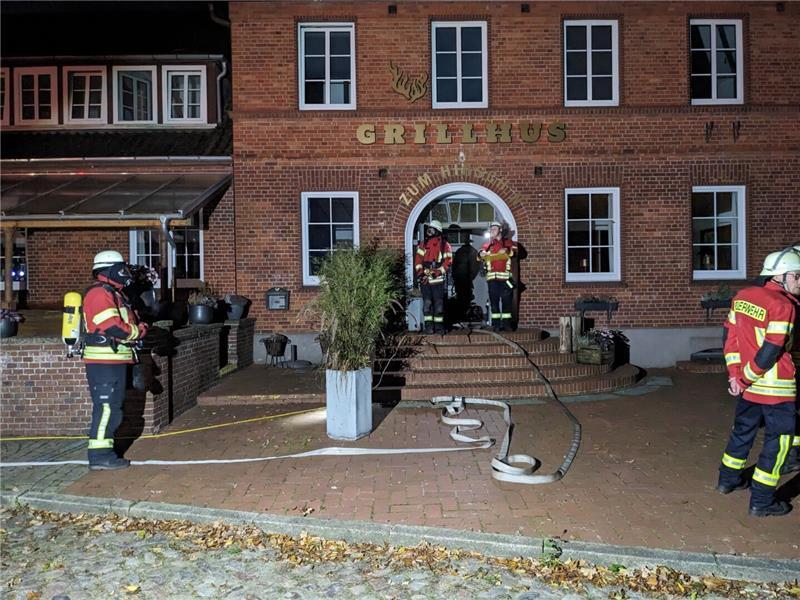 Der Zimmerbrand war in der Nacht zum Freitag kurz nach Mitternacht ausgebrochen. Foto: Freiwillige Feuerwehr Samtgemeinde Hanstedt