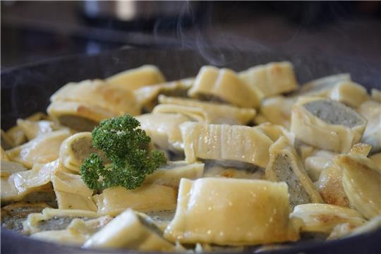 Der Zoll in Hamburg hat eine Maschine zur Produktion von Maultaschen sichergestellt (Symbolbild). Foto: Pixabay/jhenning
