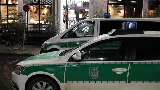 Der Zoll überprüfte im Landkreis Cuxhaven insgesamt vier Betriebe. Die Aktion war Teil einer bundesweiten Kontrolle.