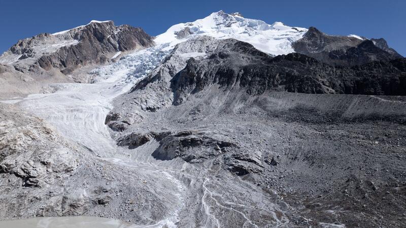 Anden-Gletscher in beispiellosem Maß geschrumpft Der Zongo-Gletscher in der Region Huayna Potosi in Bolivien