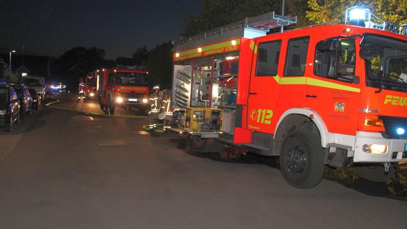 Der Zug I der Stader Feuerwehr war mit etwa 35 Einsatzkräften vor Ort.
