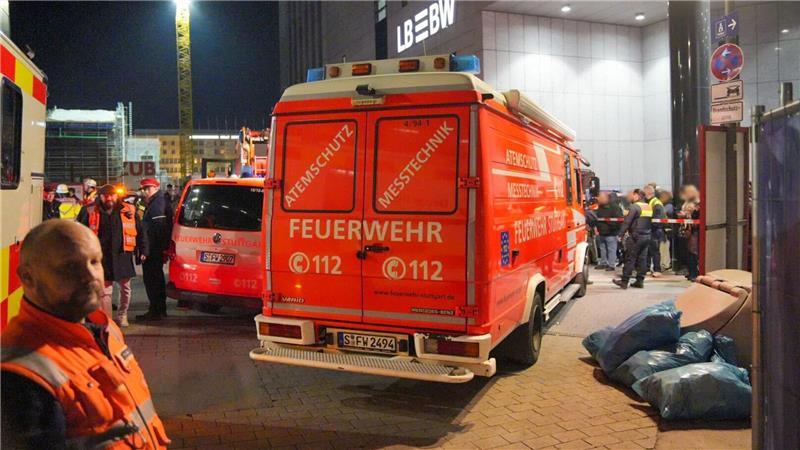 Der Zugverkehr in Stuttgarter ruhte vorsichtshalber, der Bahnhof war abgesperrt.