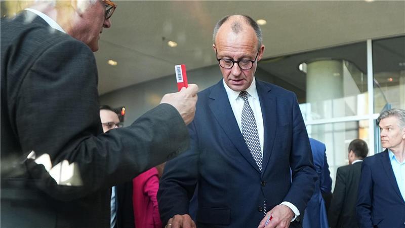 Der alte Bundestag erlebt in seiner letzten Sitzung einen Abstimmungsmarathon.