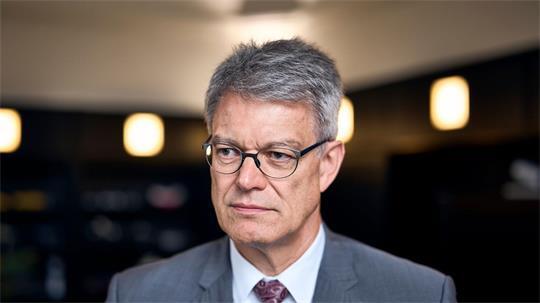 „Der beste Hitzeschutz ist, technisch auf dem neuesten Stand zu sein“: Bundesverkehrsminister Patrick Schnieder.