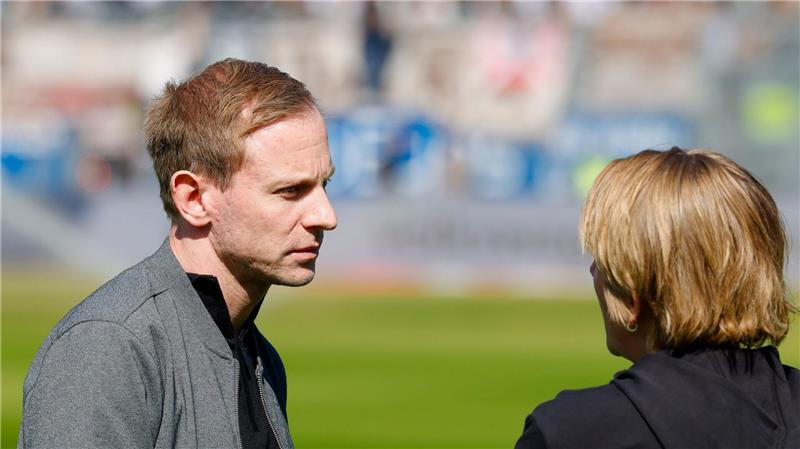 Fußball-Manager geht von Holstein Kiel zu Preußen Münster Der bisherige Kieler Jan Uphues wird Sportdirektor bei Preußen Münster.