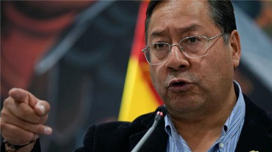 Der bolivianische Präsident Luis Arce hat die gesamte Führungsriege der Streitkräfte ausgetauscht.