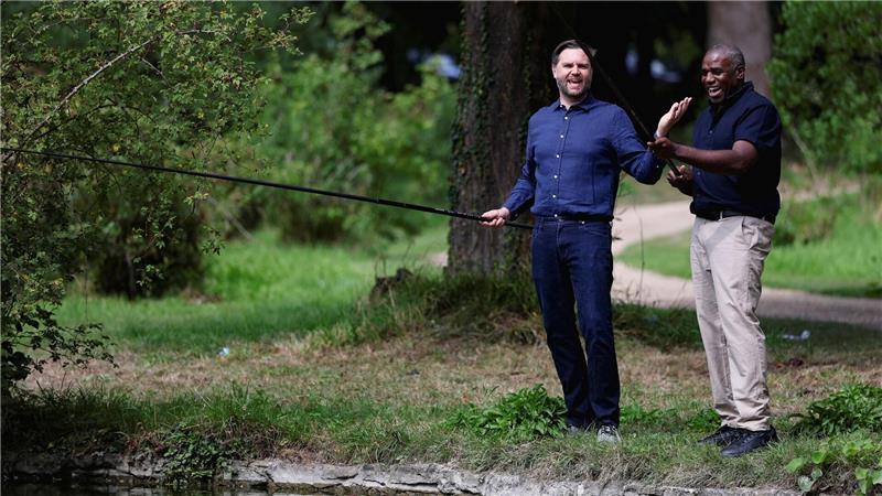 Der britische Außenminister hatte keinen gültigen Angelschein, als er mit JD Vance für Fotos posierte. (Archivfoto)