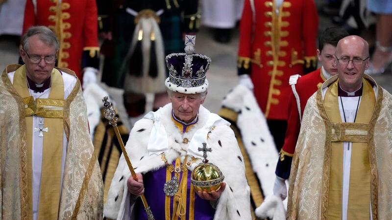 Vor einem Jahr wurde König Charles gekrönt Der britische König Charles III. nach seiner Krönungszeremonie in der Westminster Abbey.