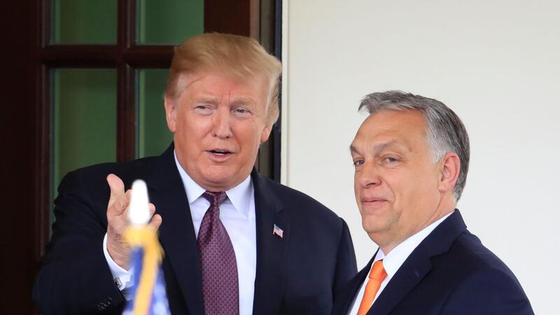 EU-Vorsitz: Ungarn will Europa wieder „great“ machen Der damalige US-Präsident Donald Trump (l) und Ungarns Ministerpräsident Viktor Orban: Die beiden Rechtspopulisten haben politisch viel gemeinsam (Archivbild).
