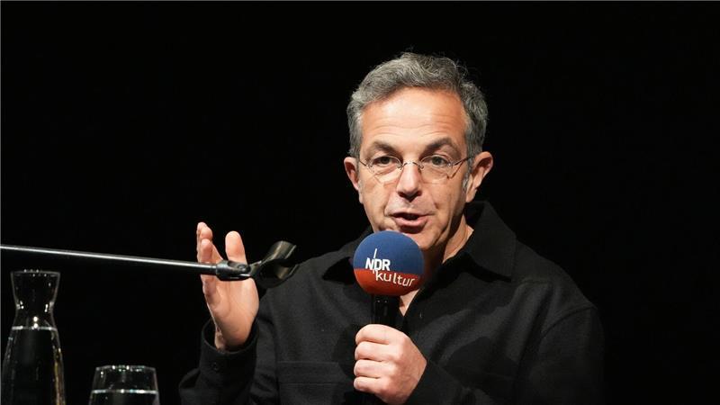 Der deutsch-iranische Autor Navid Kermani sorgt sich sehr um die Zukunft des Iran nach dem Ende der US-amerikanischen und israelischen Luftangriffe.