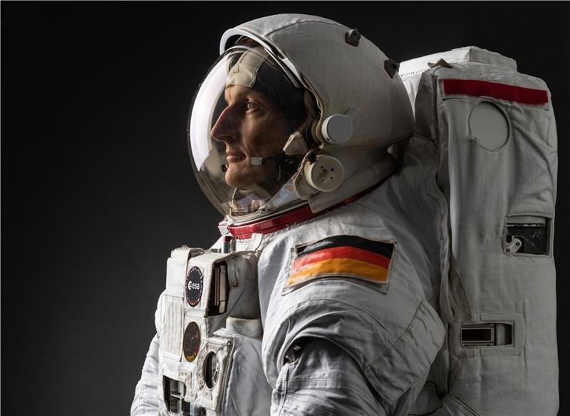 Der deutsche Astronaut Matthias Maurer ist in der Nacht zu Freitag an der internationalen Raumstation ISS angekommen. An einem der Experimente im All ist auch die TU Hamburg beteiligt. Foto: ESA/NASA/Robert Markowitz