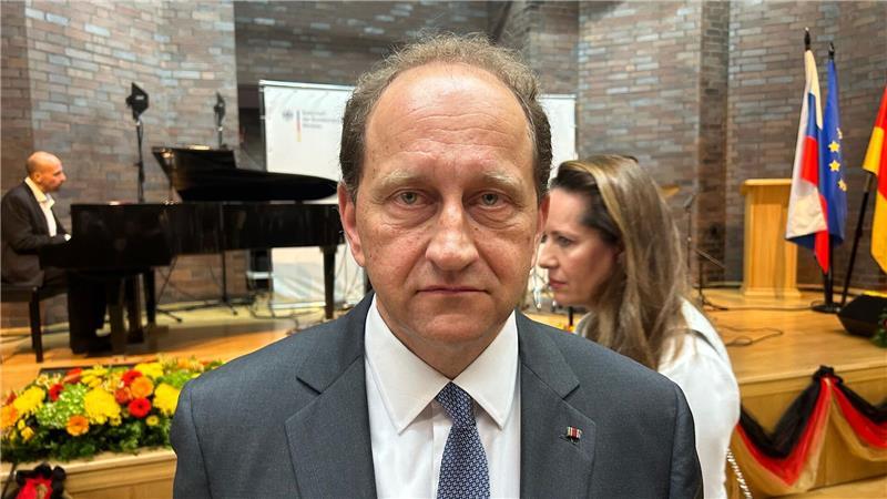 Moskau bestellt Botschafter ein - Diplomat: Vorwurf haltlos Der deutsche Botschafter in Moskau, Alexander Graf Lambsdorff, folgt einer Einbestellung ins russische Außenministerium. (Archivbild)