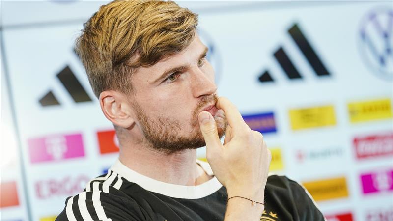 Vom Nationalspieler zum Problemfall: Die Akte Timo Werner Der deutsche Nationalspieler Timo Werner gestikuliert.