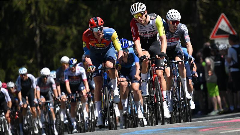 Matthews siegt beim Radklassiker Eschborn-Frankfurt Der deutsche Radprofi Jonas Rutsch (vorne rechts) spielte bei der Entscheidung von Eschborn-Frankfurt keine Rolle.