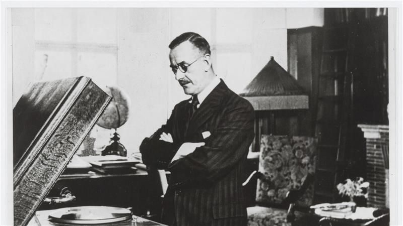 Festakt zu Thomas Manns 150. Geburtstag mit Bundespräsident Der deutsche Schriftsteller Thomas Mann wäre 150 Jahre alt geworden - hier ein Foto aus dem Jahr 1924. (Archivbild)